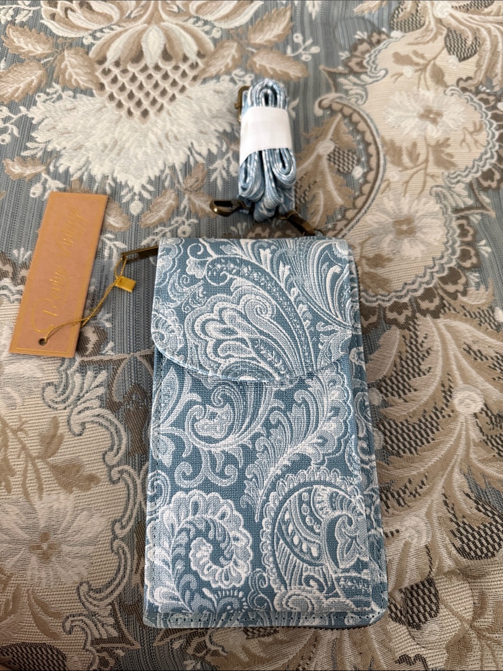 NWT Blue Paisley Crossbody Wallet Phone Bag Detachable Strap